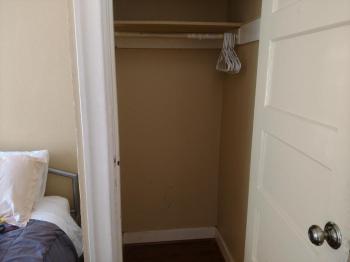 Standard Queen Room With Private bathroom